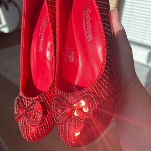 Wizard of Oz - Dorothy’s Ruby Slippers - Size 6